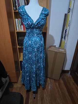 Vestido largo verdeazulado y blanco