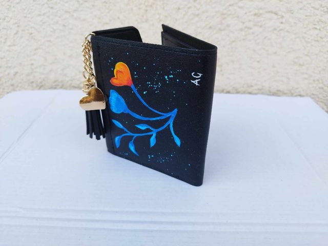 Portafoglio nero dipinto a mano