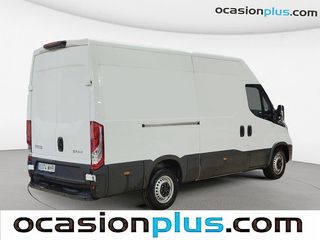 Iveco Daily Furgon 35S 16 V 3520L/H2 Auto 115 kW (156 CV)