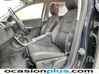 Volvo XC60 D4 Momentum Auto 133 kW (181 CV)