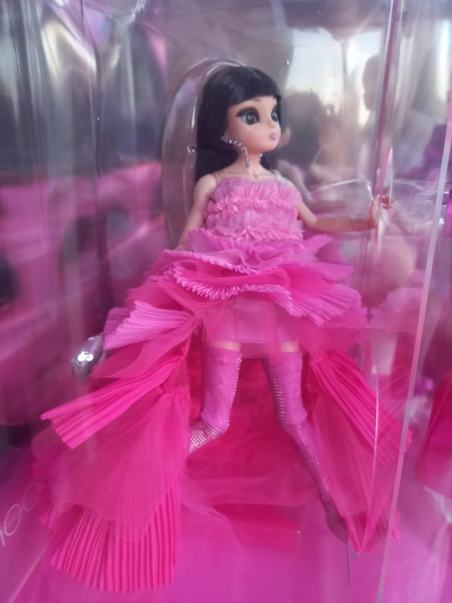 Muñecas Barbie x Noonoouri