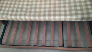 Sofá-cama pequeño con somier
