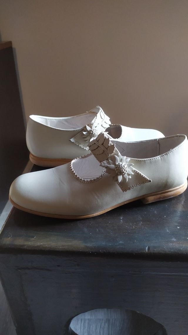 Zapatos comunión CORRECAminos beige