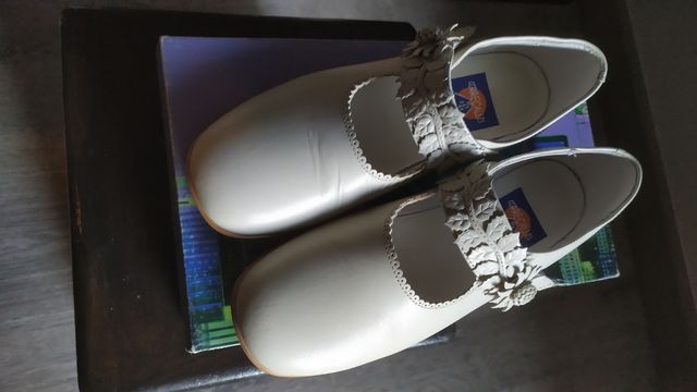Zapatos comunión CORRECAminos beige