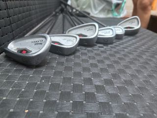 Palos de golf Regal Classic 6, virage 1 y Wilson 2