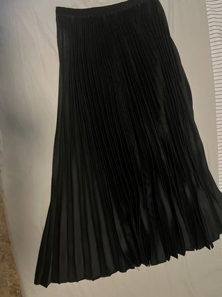 Falda plisada negra MNG