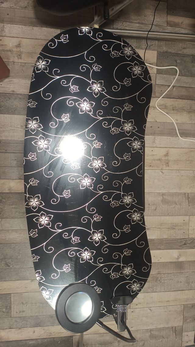 Tavolo per manicure in legno