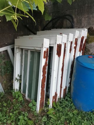 Ventanas y puerta