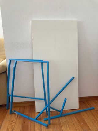 Mesa escritorio IKEA desmontada
