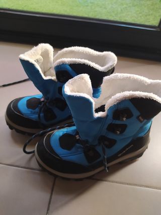 Botas infantiles Quechua talla 31