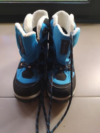 Botas infantiles Quechua talla 31
