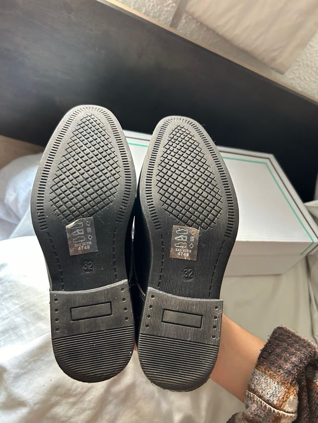 Zapatos GEMO negros, talla 32