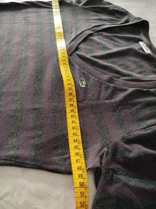 Camiseta Lacoste rayas gris-morado