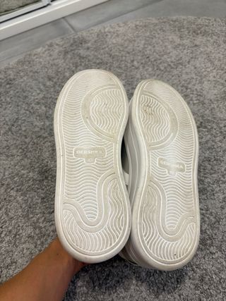 Tenis plataforma grises BERSHKA