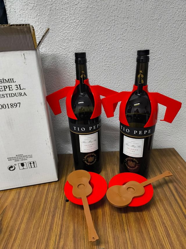 Tio Pepe 2 Botellas 3 litros con vestimenta. Nueva