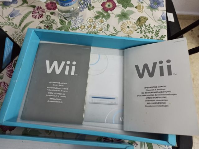 Wifi nero, scatola vuota, istruzioni