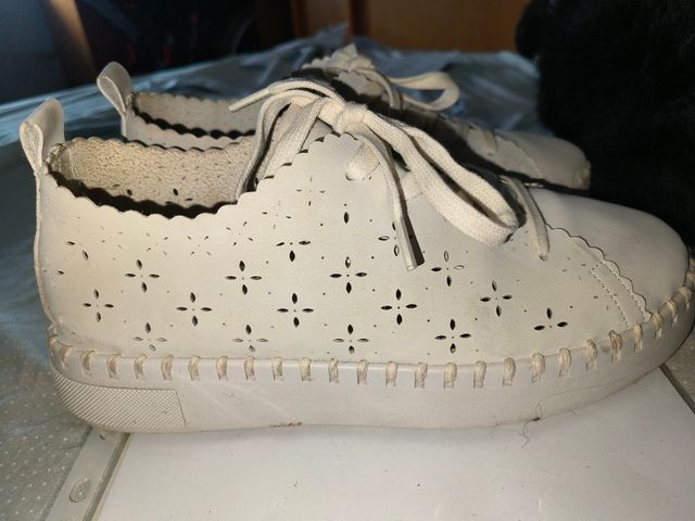 Zapatillas casi nuevas