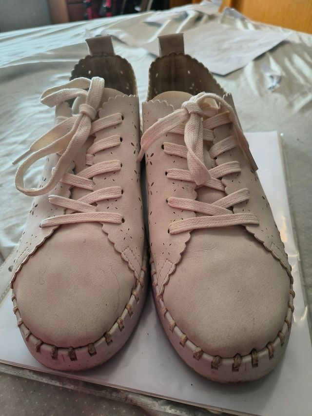 Zapatillas casi nuevas