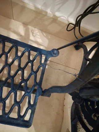 Mesa Singer vintage azul .