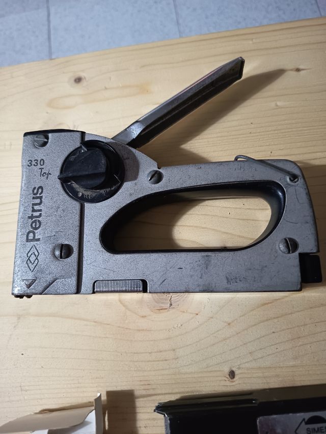 Grapadoras Petrus 330 & Simes Pamplona