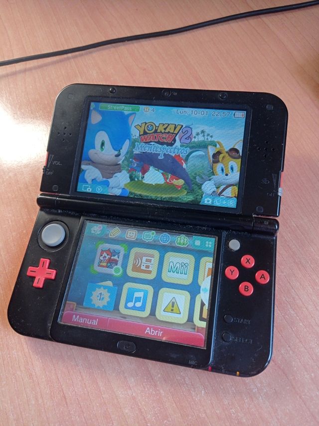 New Nintendo 3DS XL roja