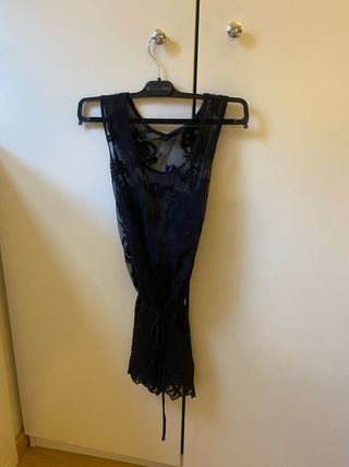 Top lungo intimisismi nero