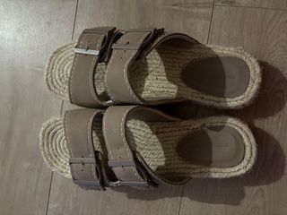 Sandalias planas esparto beige Woman Secret