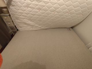  Cama 150x190 -  colchón Quietude y base tapizada 