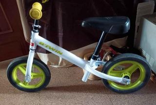 Bicicleta infantil + patinete