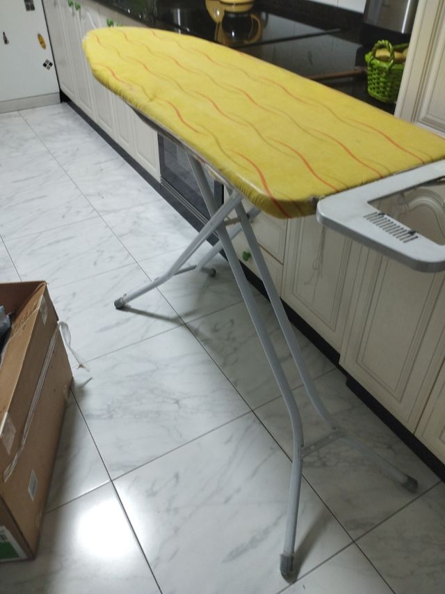 Otra Monforte de Lemos tabla de planchar bonita nu