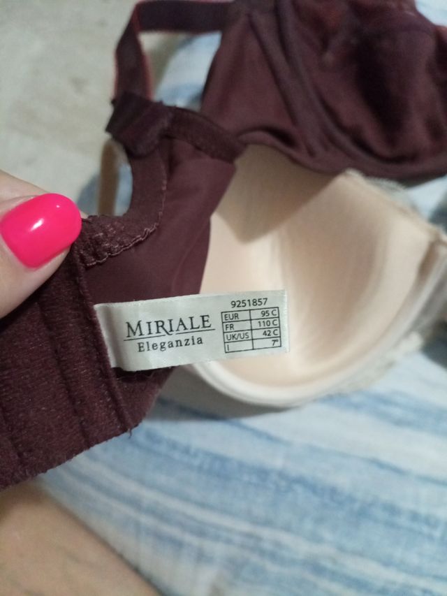 2 Reggiseni - Rosso e Beige