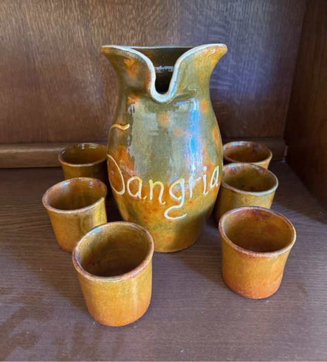 Jarra y vasos sangria