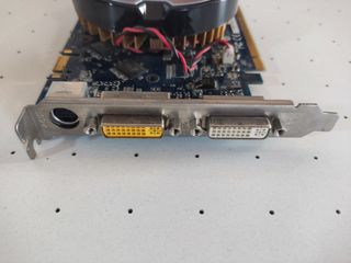 Tarjeta gráfica ASUS EN9600GT