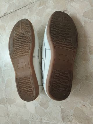ZAPATOS DE PIEL. NÚMERO 35
