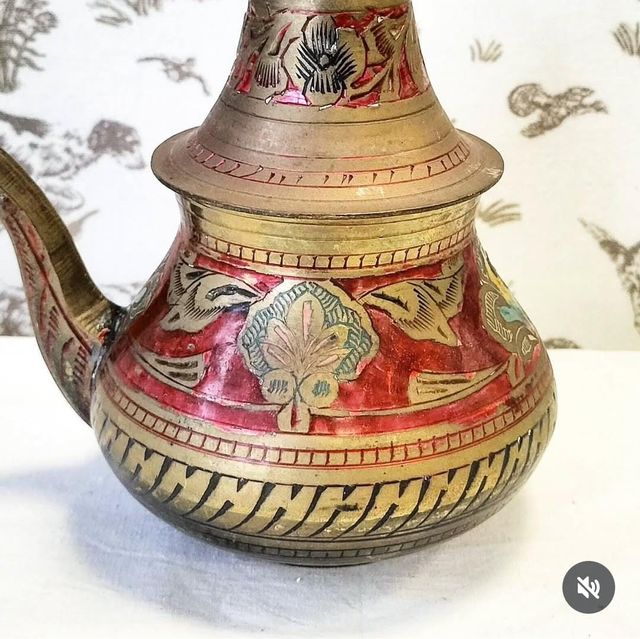 Tetera bronce decorativa