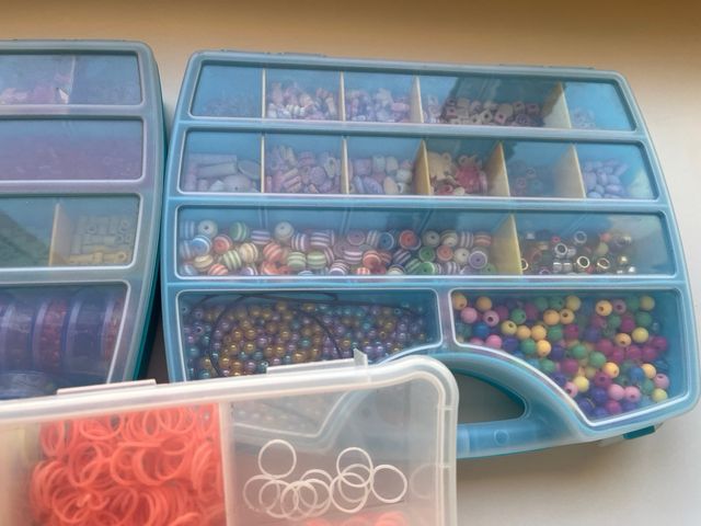 Perline e braccialetti in gomma