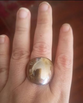 Anillo dorado marrón
