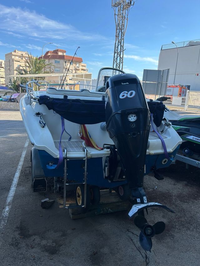 Quicksilver 4,25m - 60cv 4T