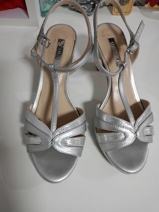 Zapatos plata boda tacón