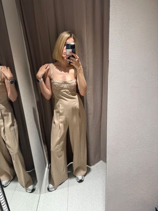 Mono Zara beige - Pantalón largo