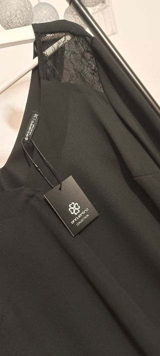 Blusa negra encaje