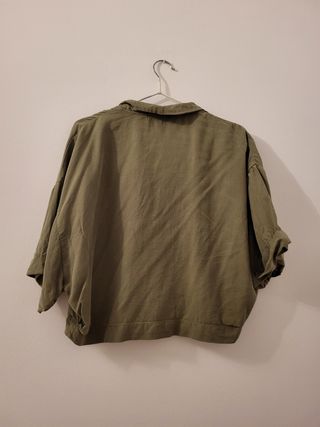 Blusa verde ancha