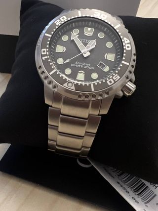 Reloj Citizen Eco-Drive Diver 200m para hombre new