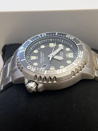 Reloj Citizen Eco-Drive Diver 200m para hombre new