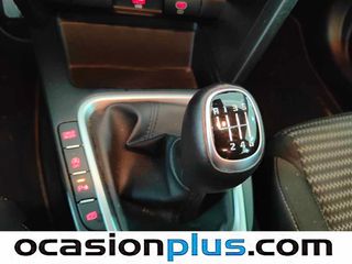 Kia Ceed 1.6 MHEV iMT Drive 100 kW (136 CV)