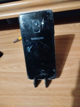 Samsung Galaxy A8 Negro - Pantalla rota funciona