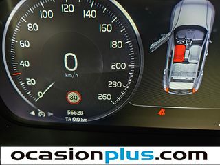 Volvo XC40 D3 Momentum 110 kW (150 CV)