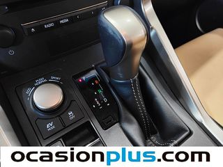 Lexus NX 300h Executive 4WD 145 kW (197 CV)