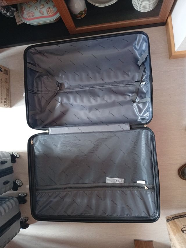 3 Maletones por solo   84 