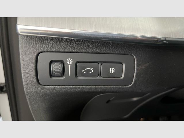 Volvo XC90 2.0 T8 AWD Business Plus Auto